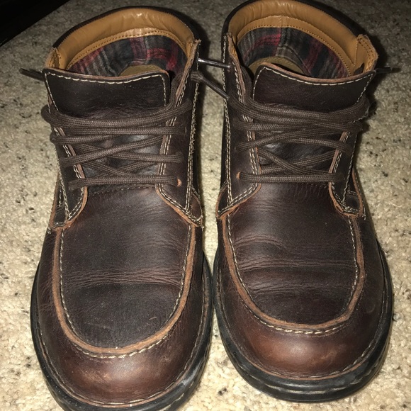 Men's size 8 Clarks dress boot - Picture 2 of 5